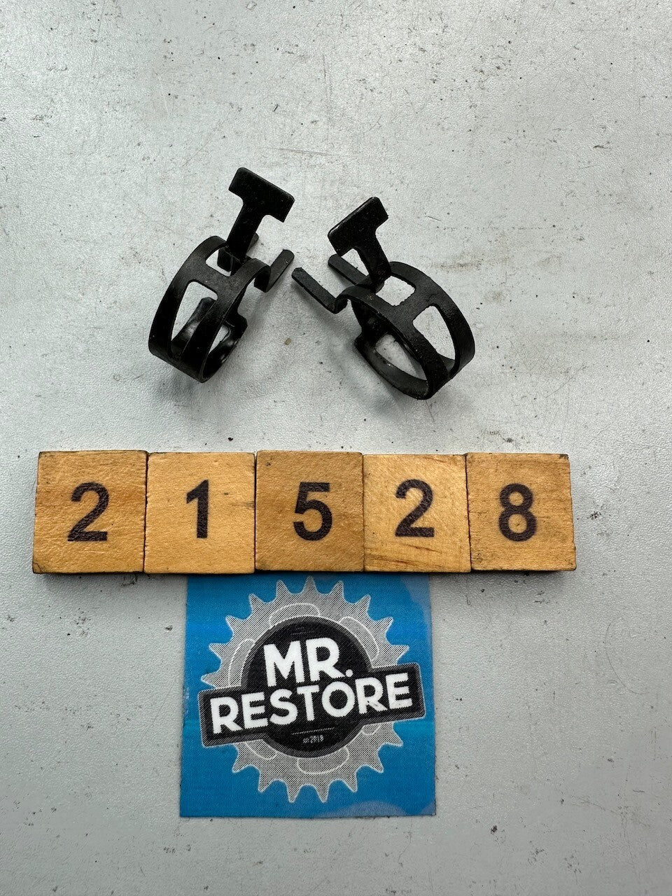 Yamaha TZR250 1KT 2MA TDR250 R1-Z Pair Intake Manifold Pipe Clips 90467-20085