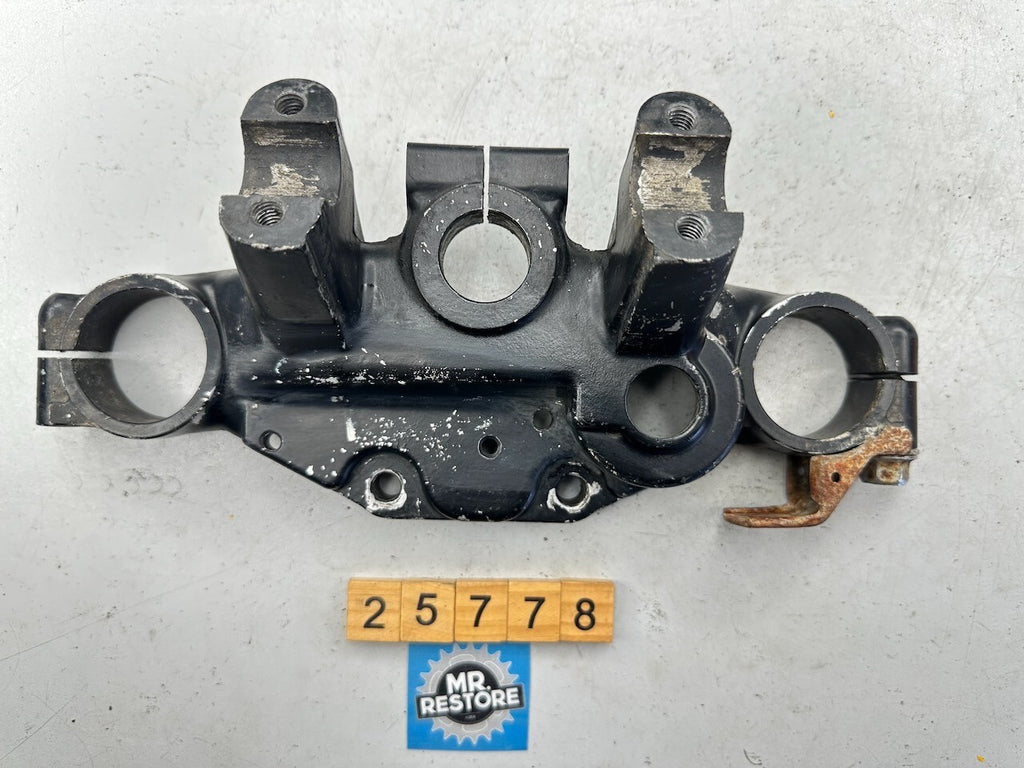 Kawasaki KZ1300 Z1300 ZG1300 Upper Fork Clamp Triple Tree 44039-1013