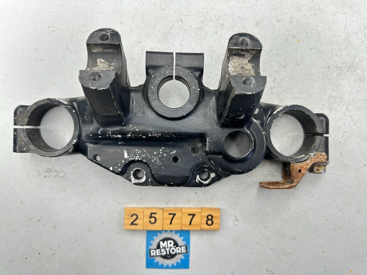 Kawasaki KZ1300 Z1300 ZG1300 Upper Fork Clamp Triple Tree 44039-1013