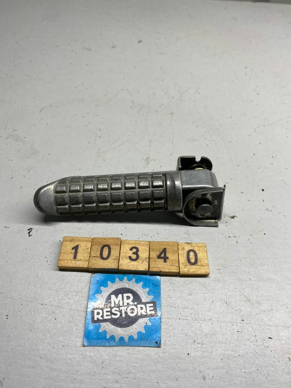 Kawasaki R/H Foot Rest Step & Fixings 34028-1489