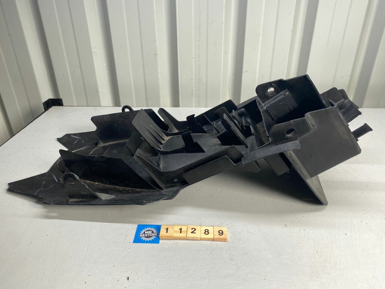 Suzuki SV1000 SV650 Battery Box & Rear Fender Guard 63111-16G0