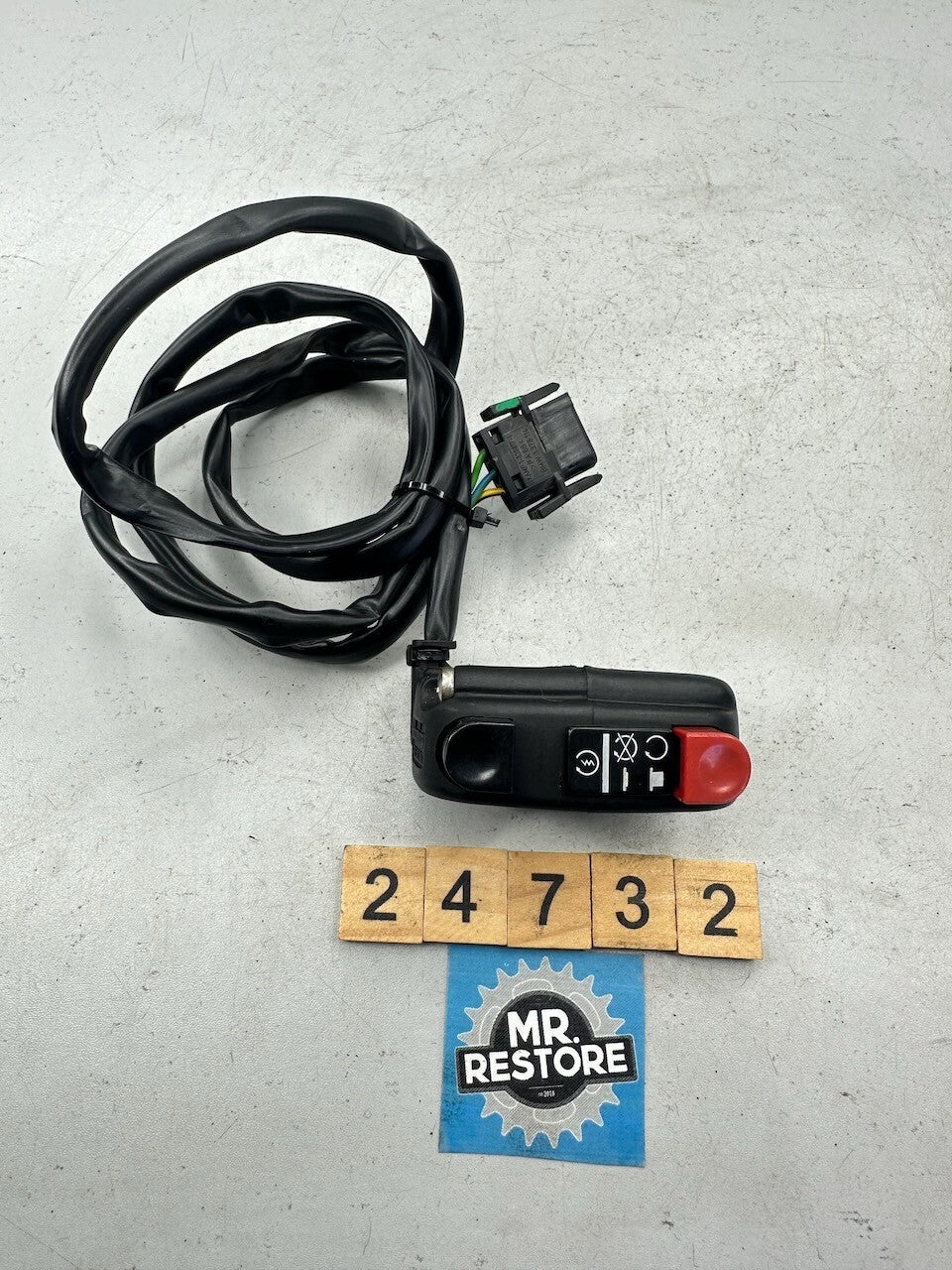 BMW G650GS 2010-16  Right Handlebar Combination Switch 61318549088