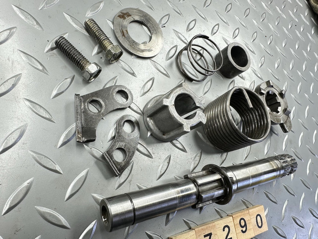 Suzuki SP370 '78-79' Kick Starter Kickstart Shaft & Parts 26211-32402