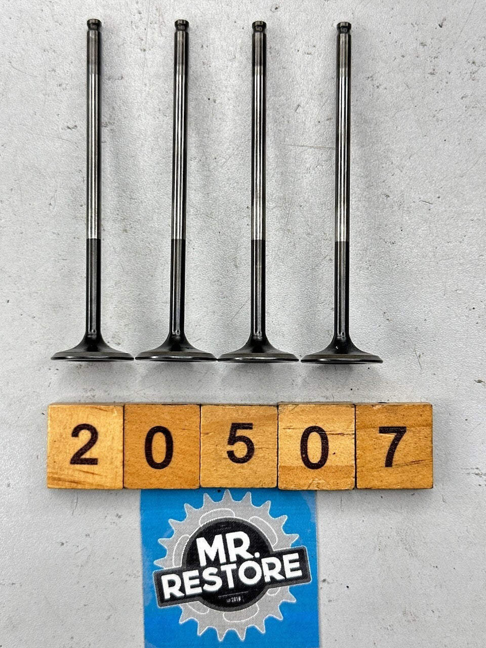 Honda CBR250RR CBR250R MC22 MC19 CB250F - Intake Valve x 4 - 14711KY1000