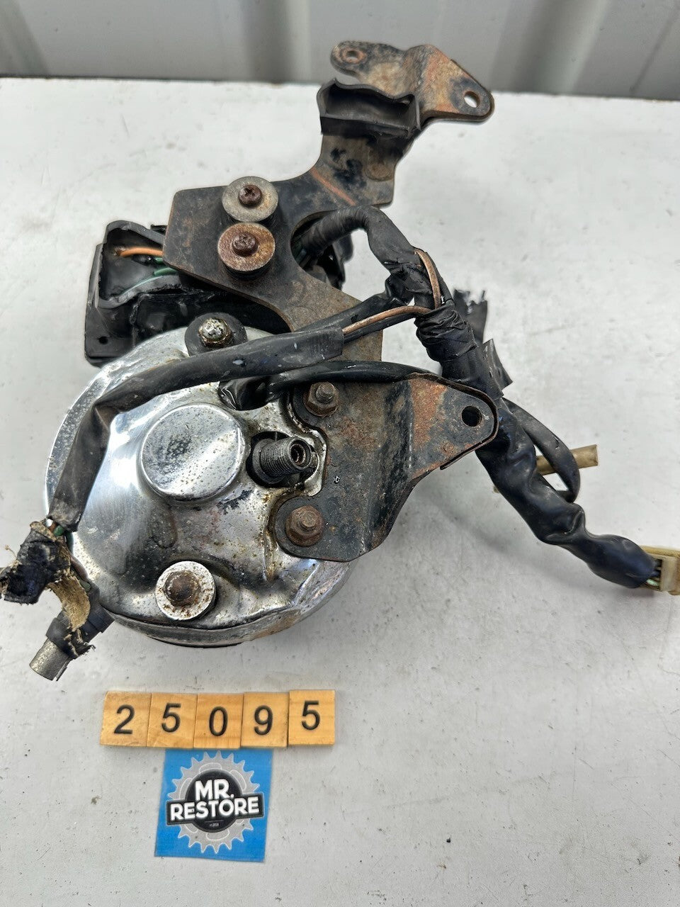 Honda CX500 C D Tachometer & Mount Bracket 37250-449-008