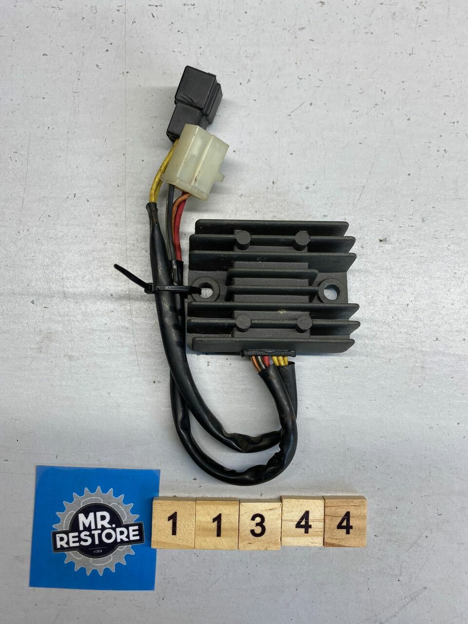 Suzuki DR200 SP200 Regulator Rectifier OEM SH539-13 - 32800-42A00
