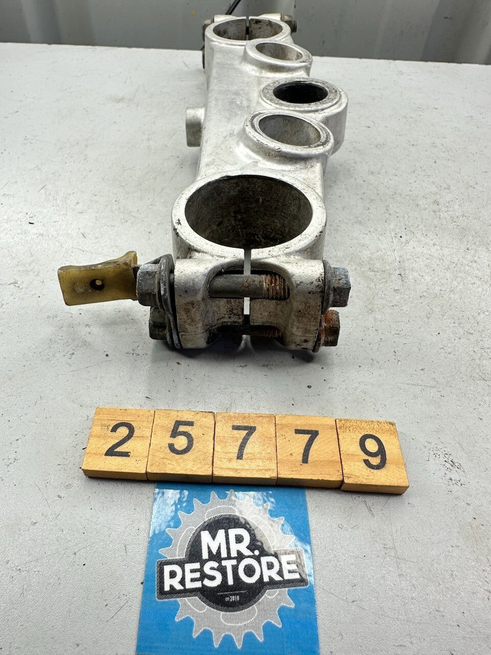 Kawasaki KX500 KX250 KX125 Upper Fork Clamp 44039-1142