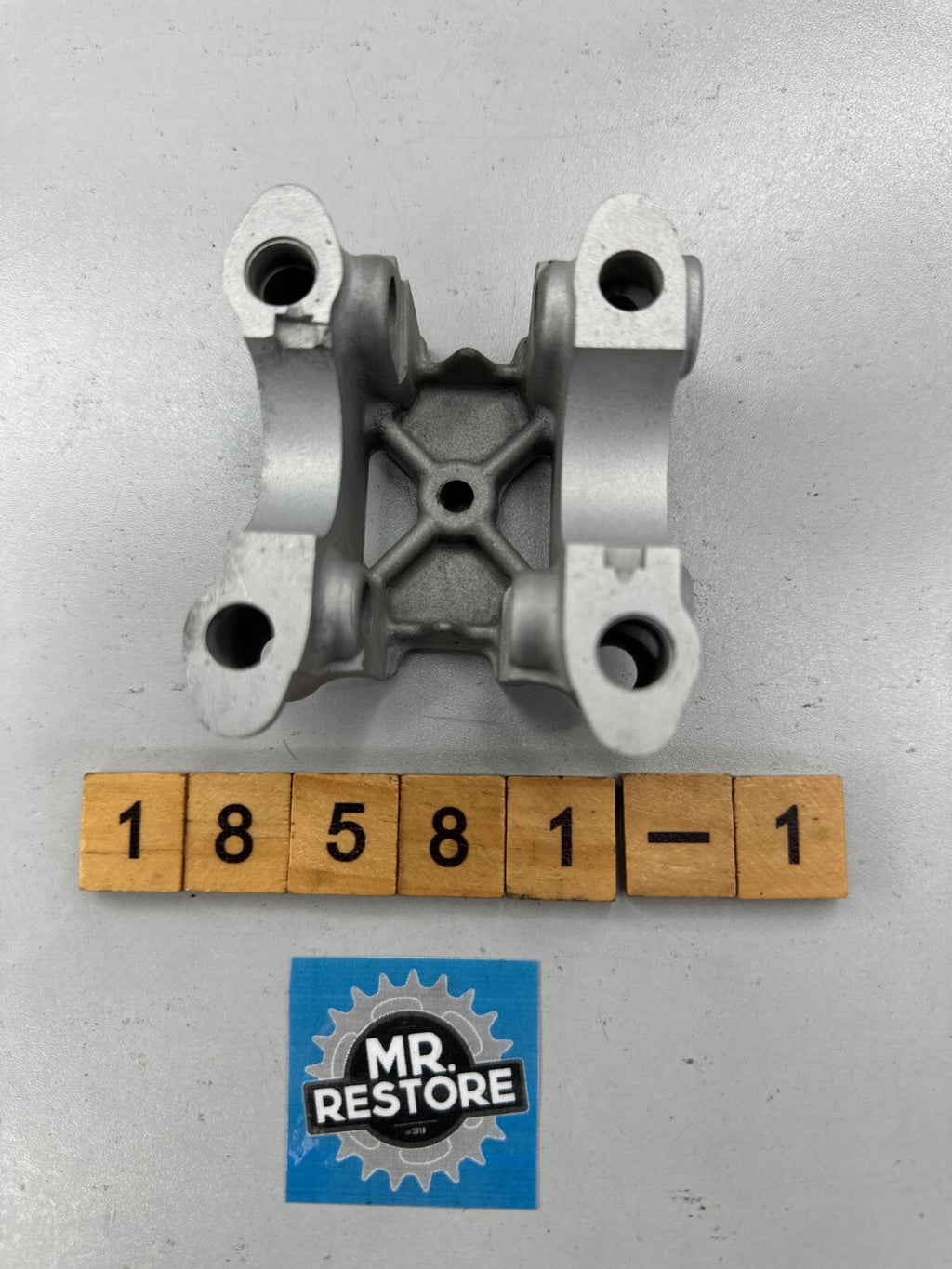 Honda CM250 CMX250 CB250 Camshaft / Rocker Arm Holder 12231-399-010