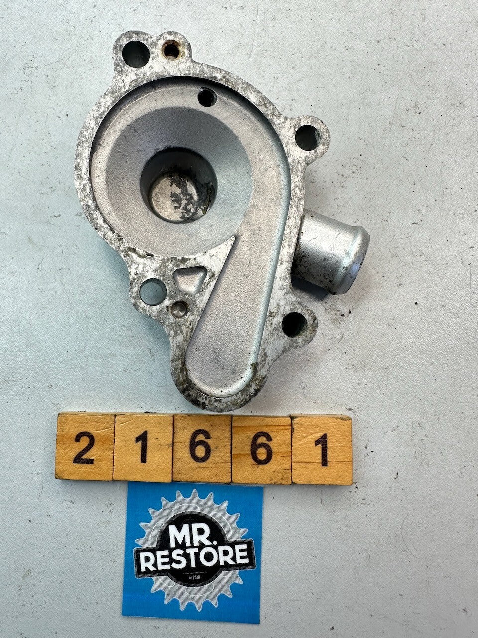 Yamaha YZ125 1994-01 Water Pump Housing Cover 4JY-12422