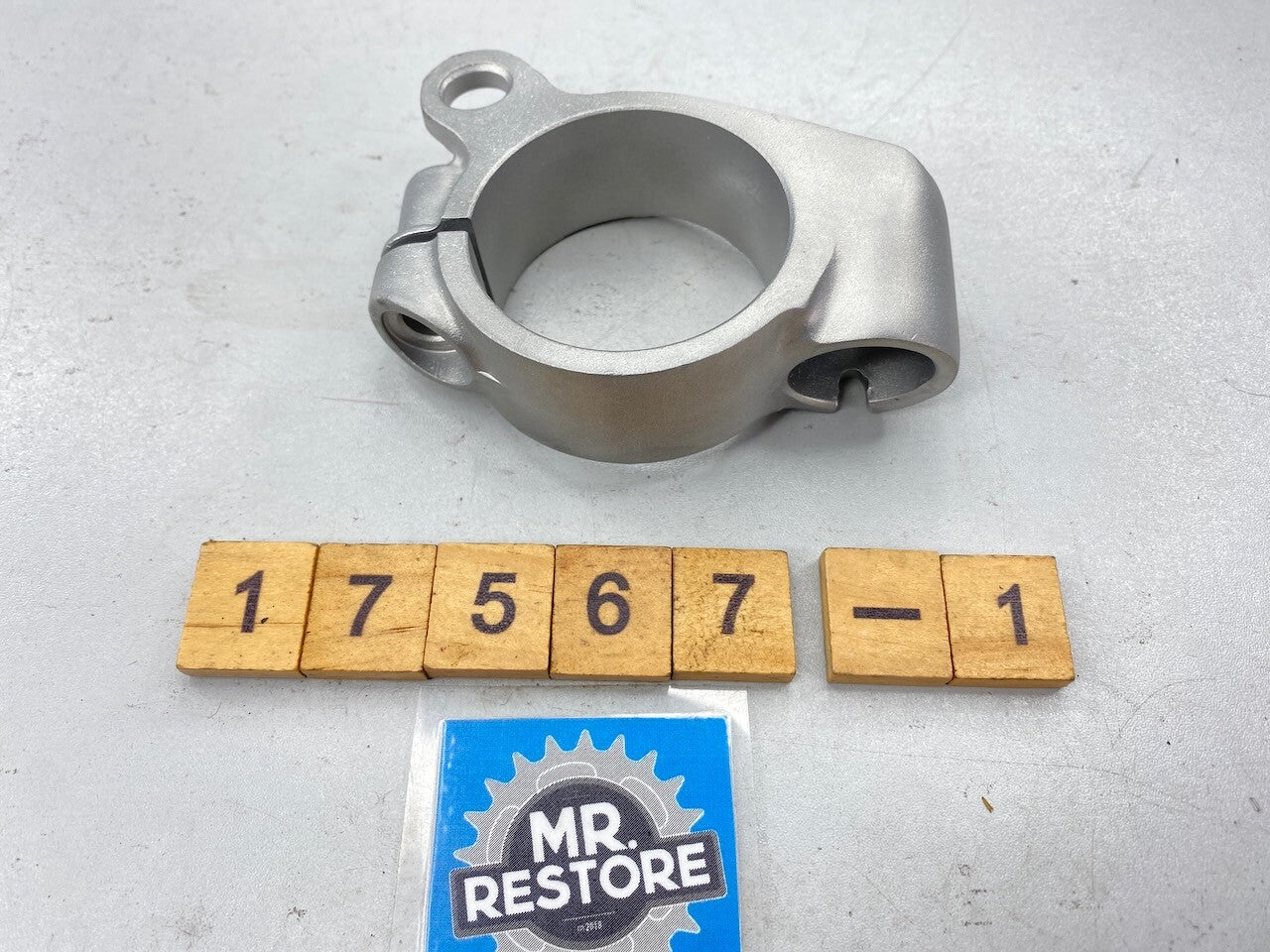 Kawasaki ZXR250C ZX250 1991-99 R/H OEM Handle Bar Clamp - Vapour Blasted
