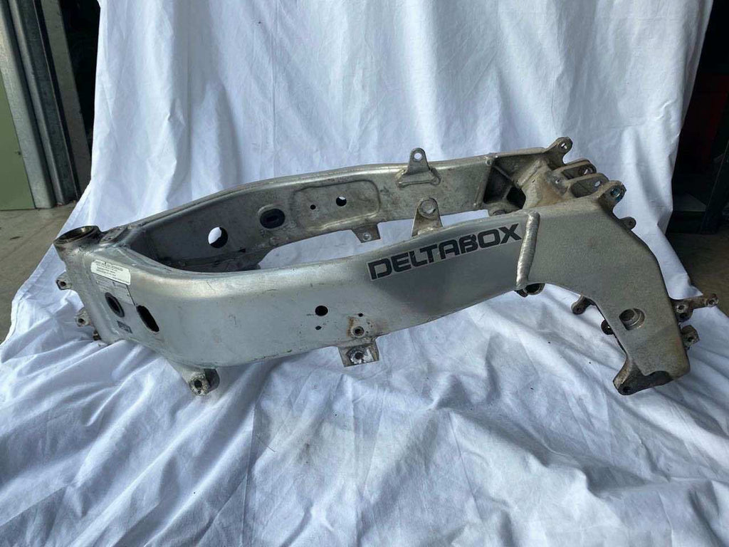 Yamaha FZR250 3LN Deltabox Frame (with Import Plate)
