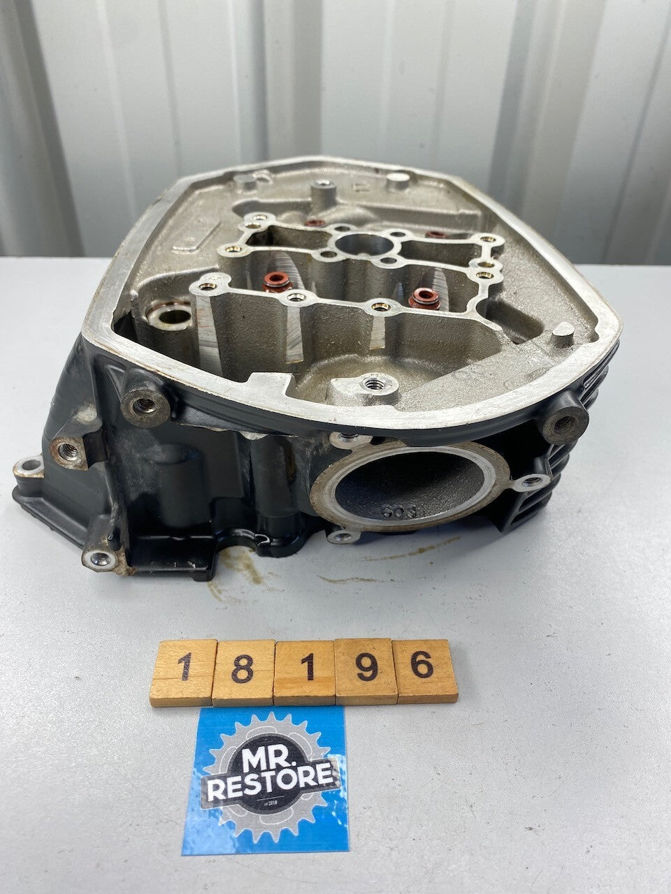 BMW R1200GS L/H Cylinder Head 7723603