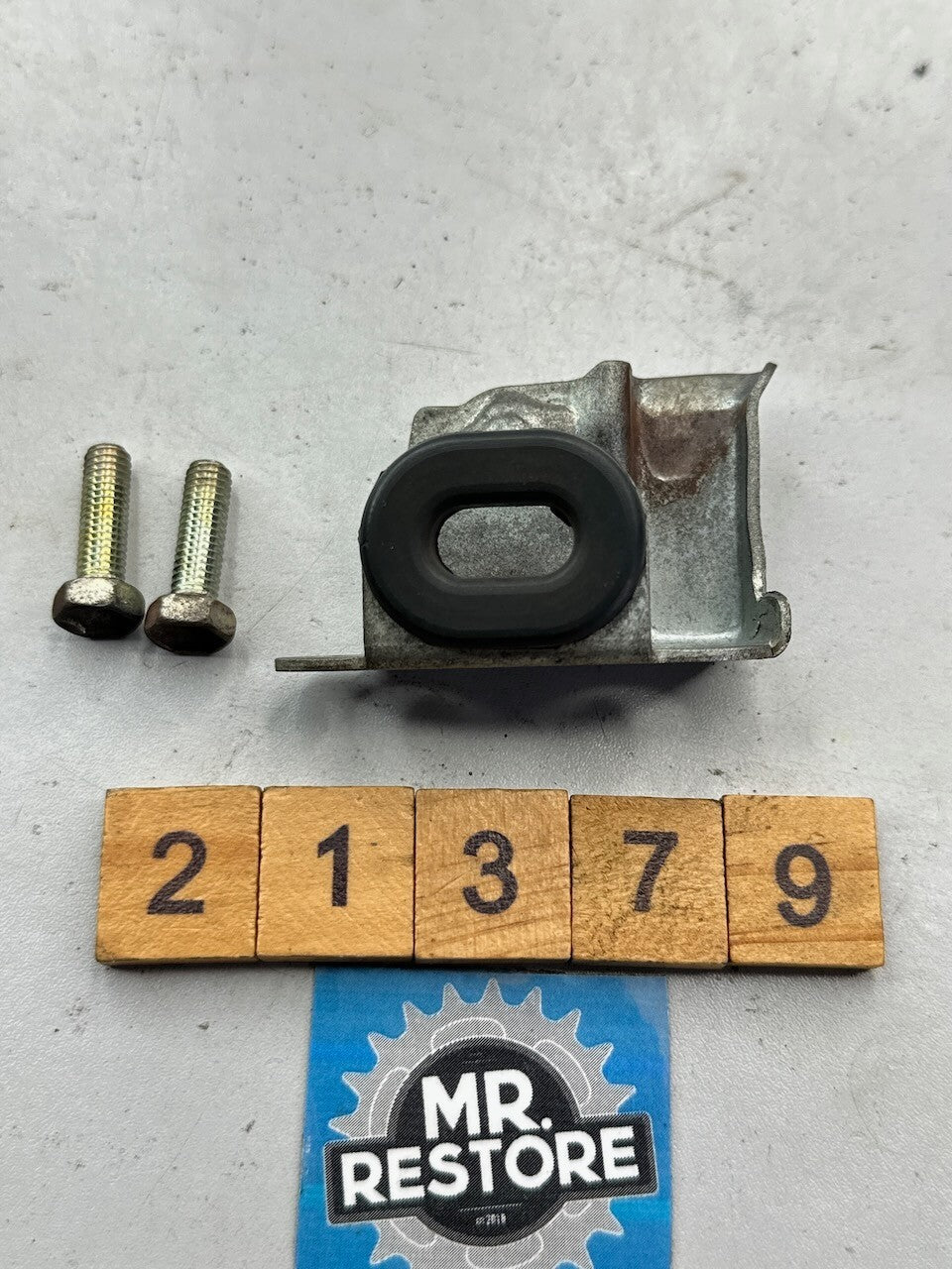 Yamaha TZR250 1986-88 1KT 2MA L/H Frame Bracket 5 & OEM Bolts - 1KT-2139G