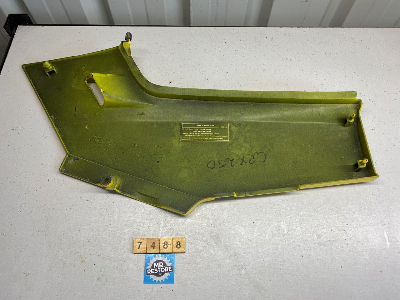 Kawasaki  EX250 GPX250 RH Panel 36001-1365 Yellow