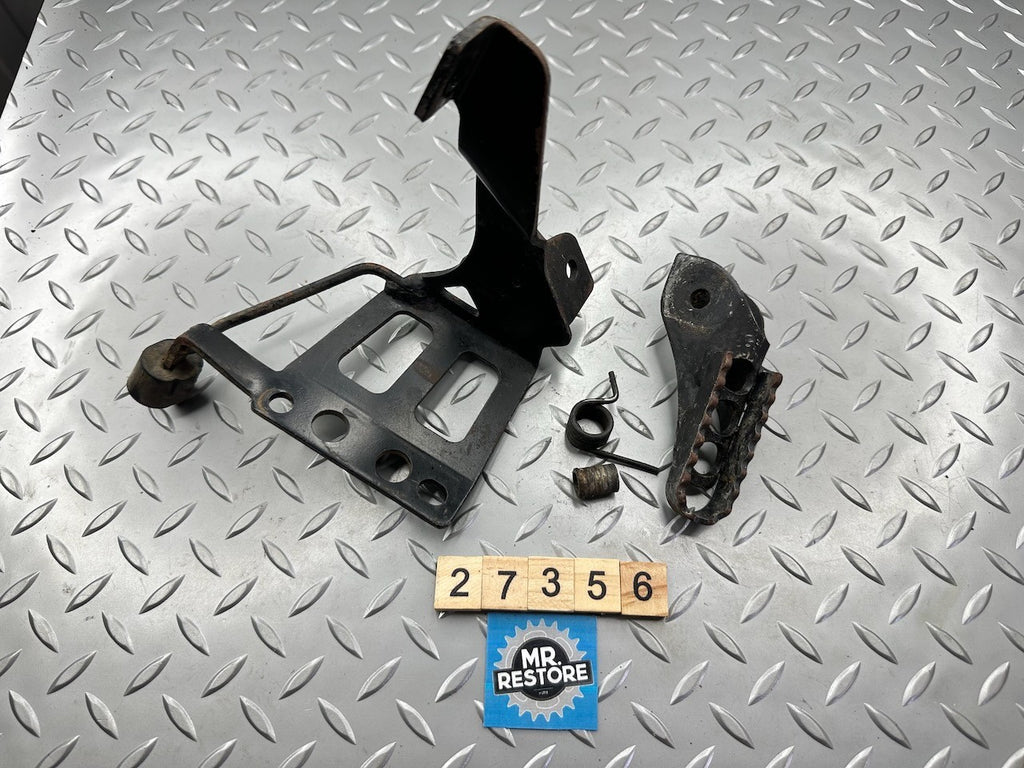 BMW F650GS '99-03' Front Left Foot Rest Peg & Bracket 46717650293