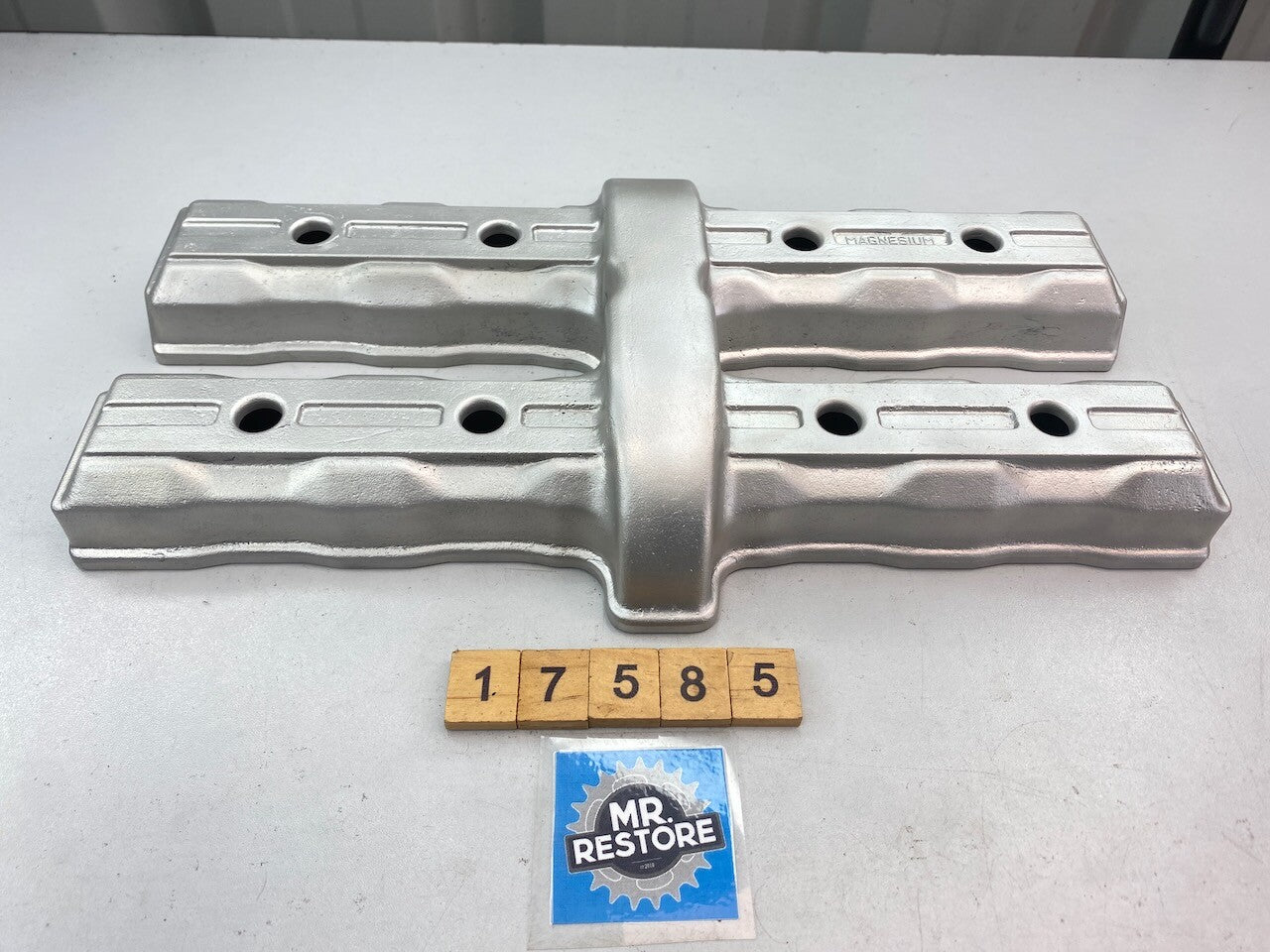 Yamaha FZR250 1987-1991 Magnesium Cylinder Head Rocker Cover - Vapour Blasted