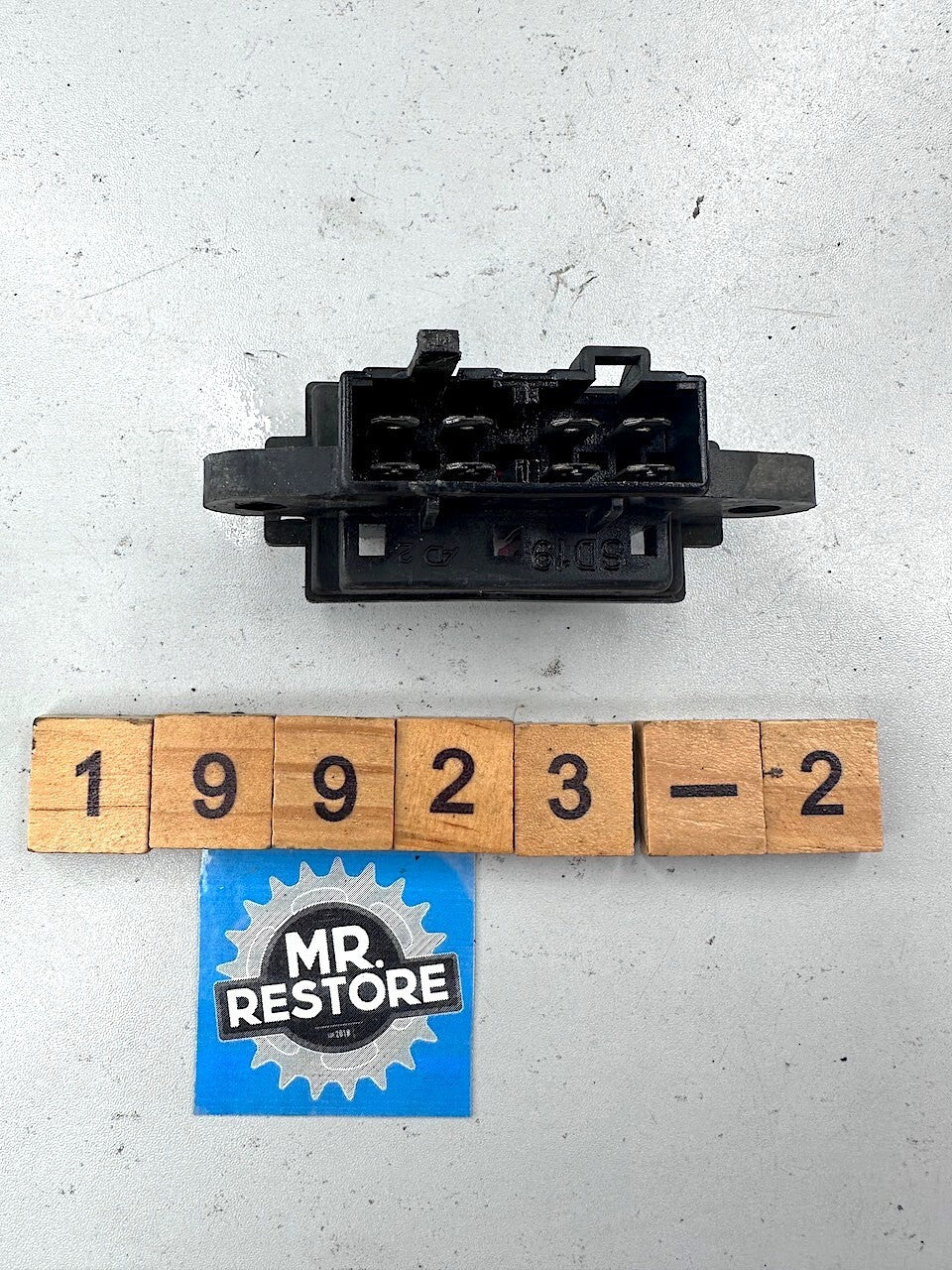 Suzuki GSX1100 GSX750 VX800 GSX250 Across - Fuse Box 36740-34C01