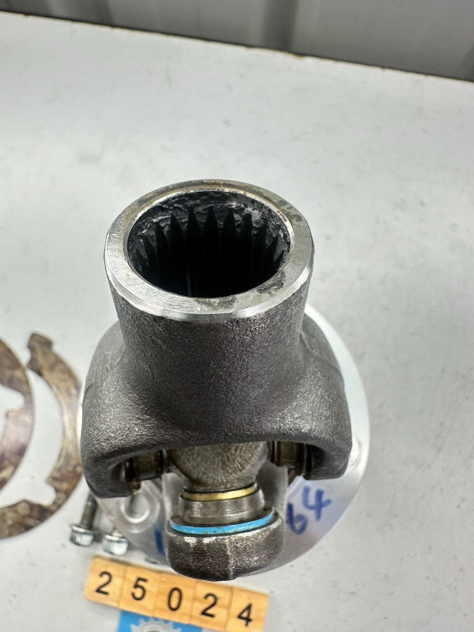 Yamaha V-Max 1200 VMX12 '85-95' Middle Gear & Yolk Joint 26H-17556  26H-W1751