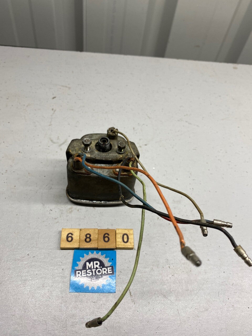 Suzuki U50 MPH Speedometer, Bracket & Bulb Globe Holders (tested)