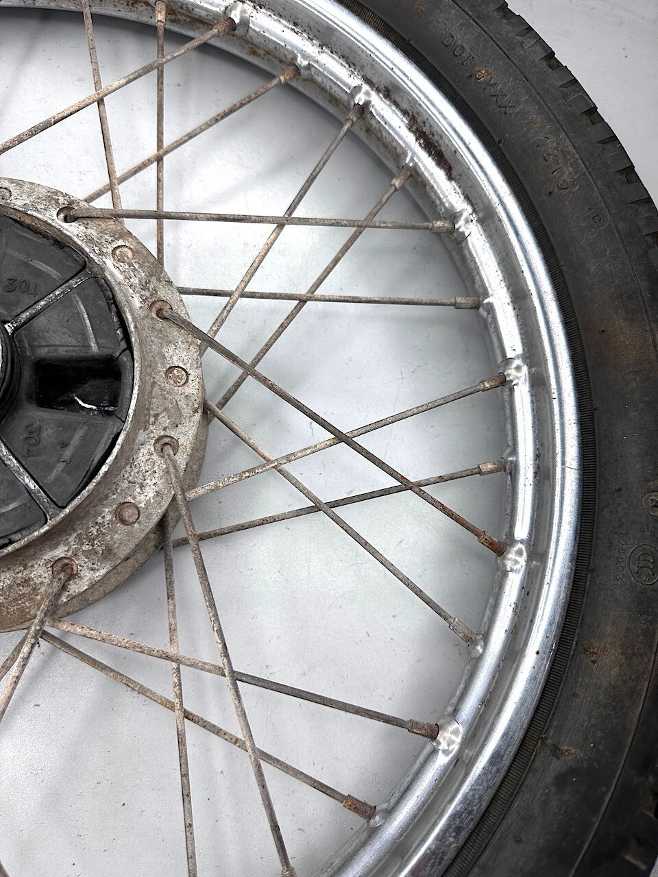 Yamaha V90 T 1982 Rear Wheel 17 x 1.40