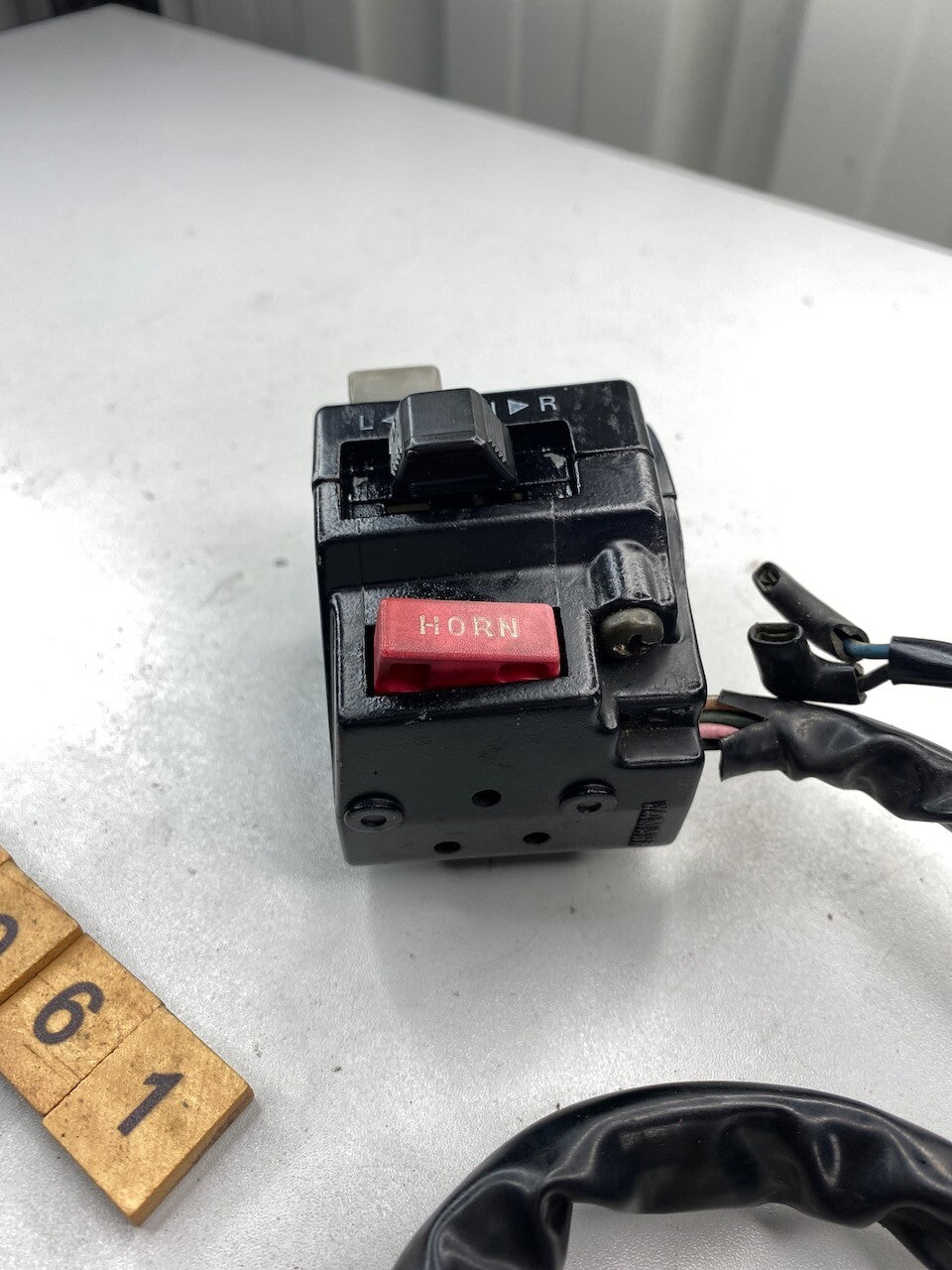 Yamaha FZR250 3LN L/H Handlebar Switch 3LN-83972