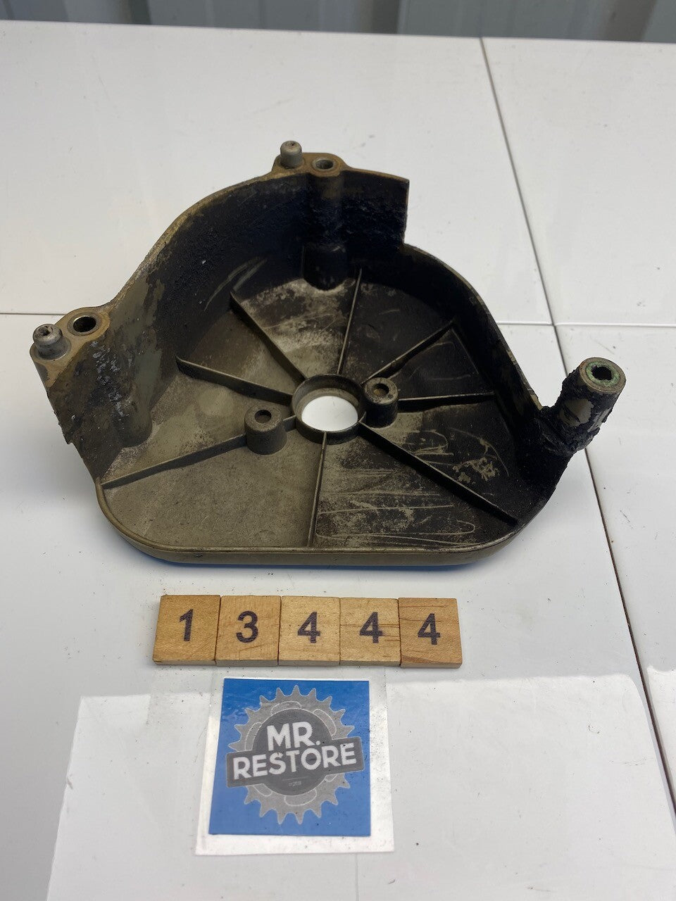 Honda CB250F Hornet Front Drive Gear Cover