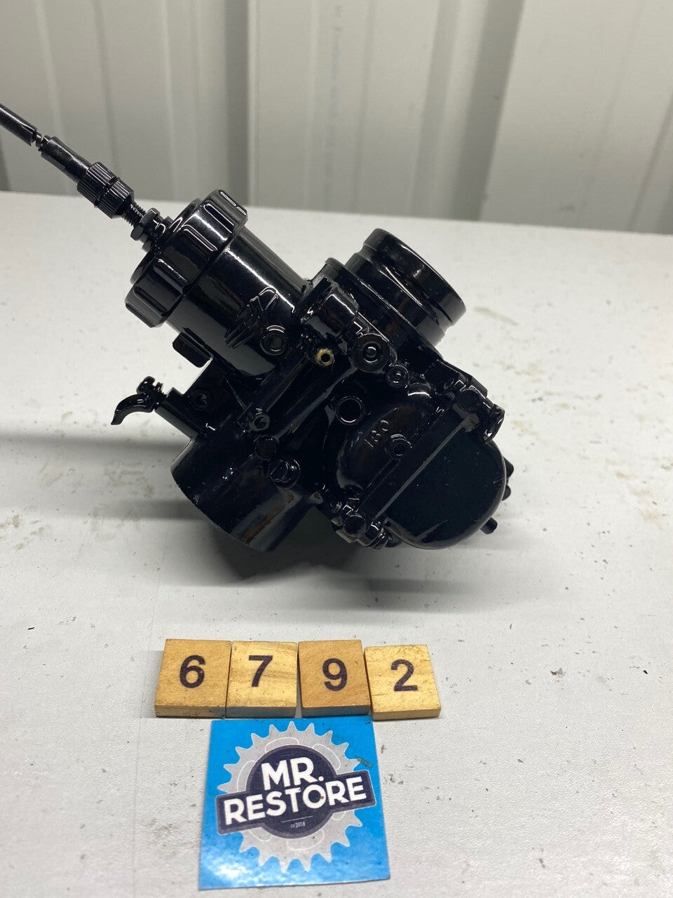 Mikuni Round Slide ISO 30mm Carburettor Classic VMX - Refurbished Exterior