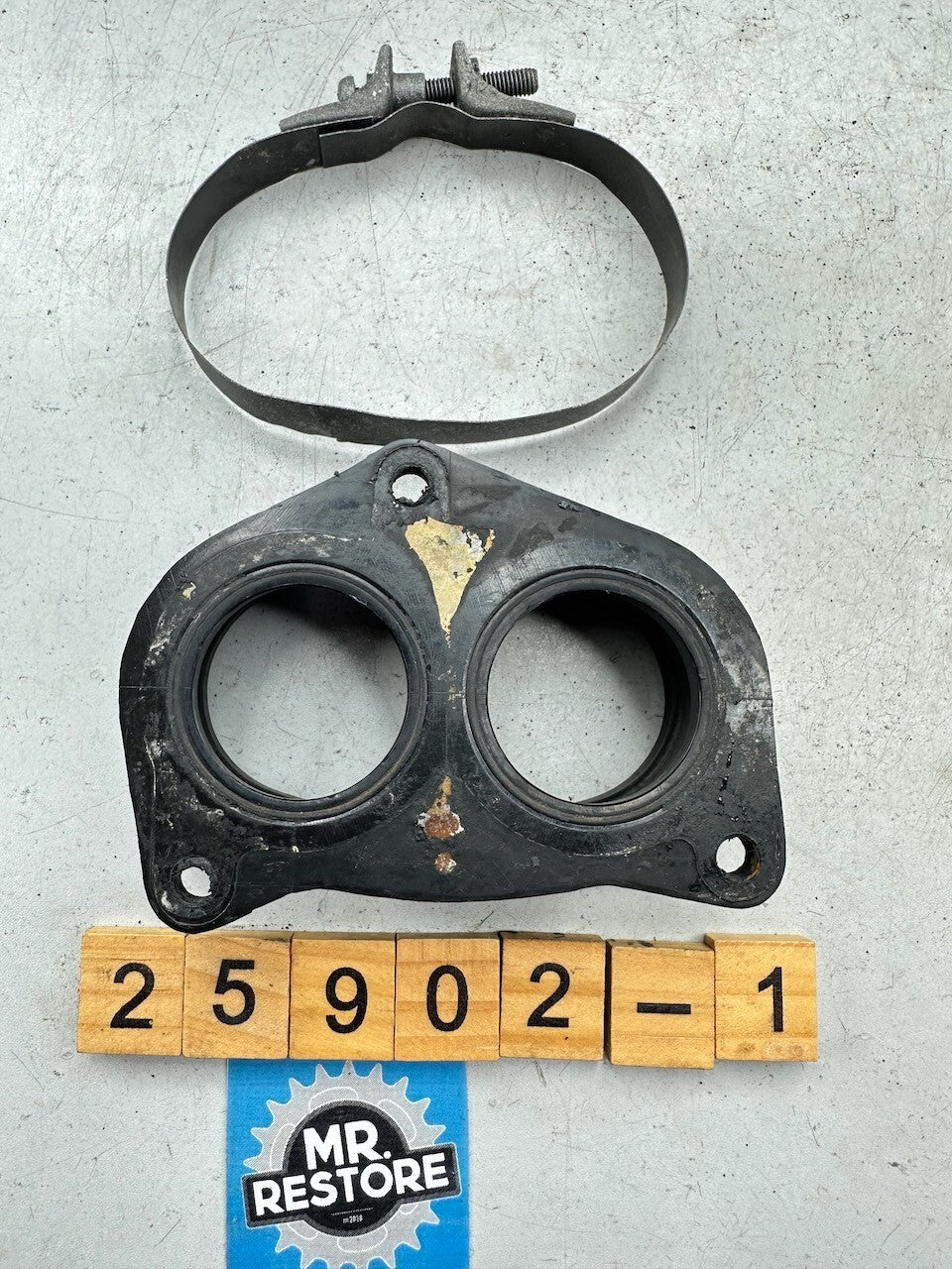 Kawasaki Z1300 KZ1300 '79-82' ZG1300 Carburettor Holder 16065-1016
