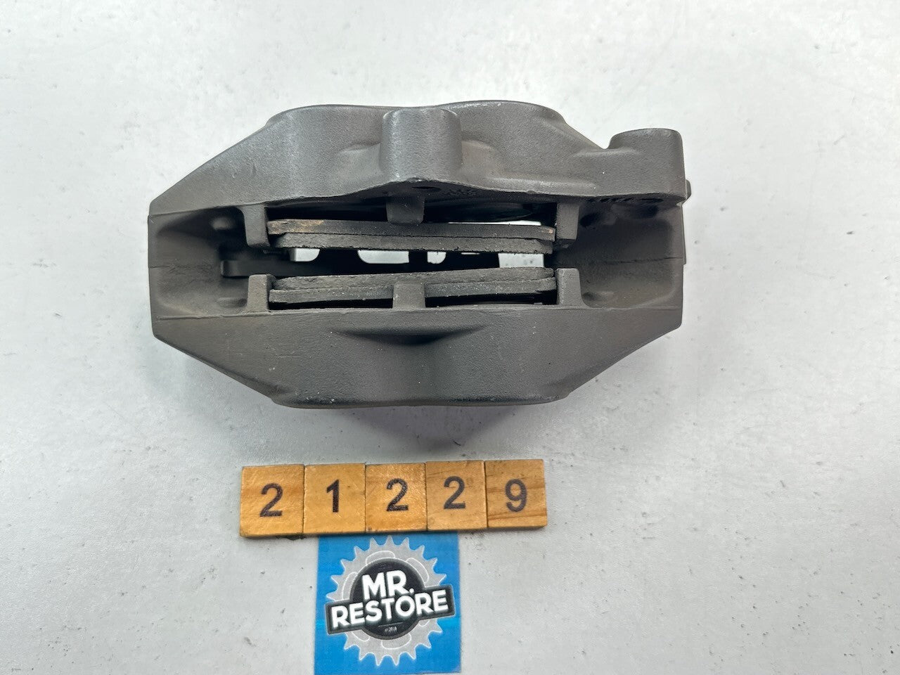 BMW R1150GS R1100GS K1200LT K1200RS R1200C R1100S R/H Front Caliper 34112333112