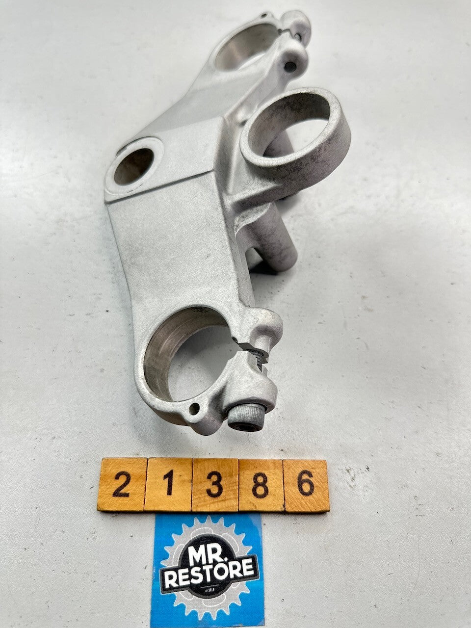 Yamaha TZR250 1986-88 1KT 2M Triple Tree Top Clamp (for 29mm forks) 1KT-23435-01