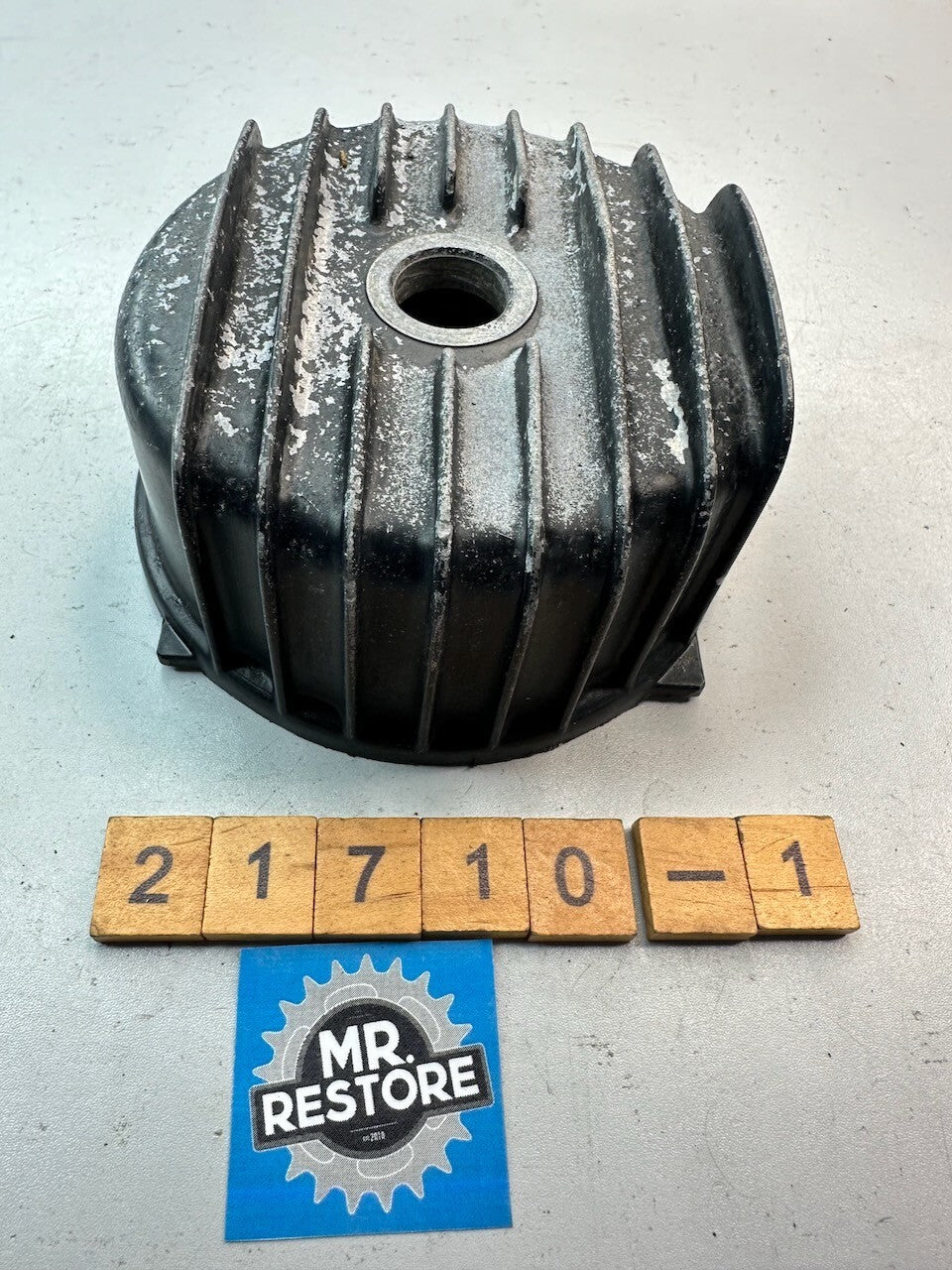 Yamaha XJ1100 XS1100 XS850 XS750 Oil Element Filter Cover 2H7-13447