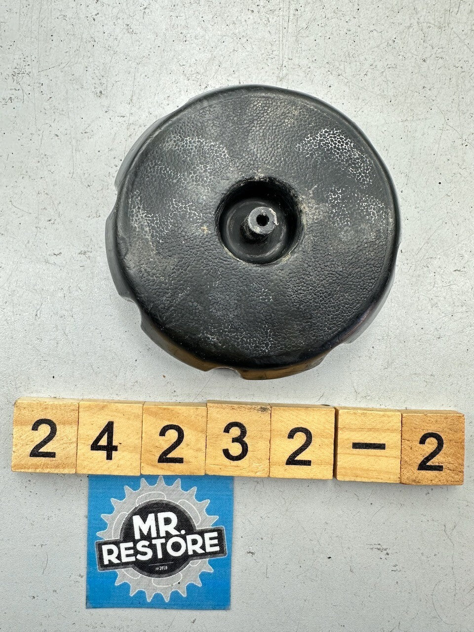 Suzuki PE400 PE250 PE175 OEM Fuel Tank Cap 44200-40500