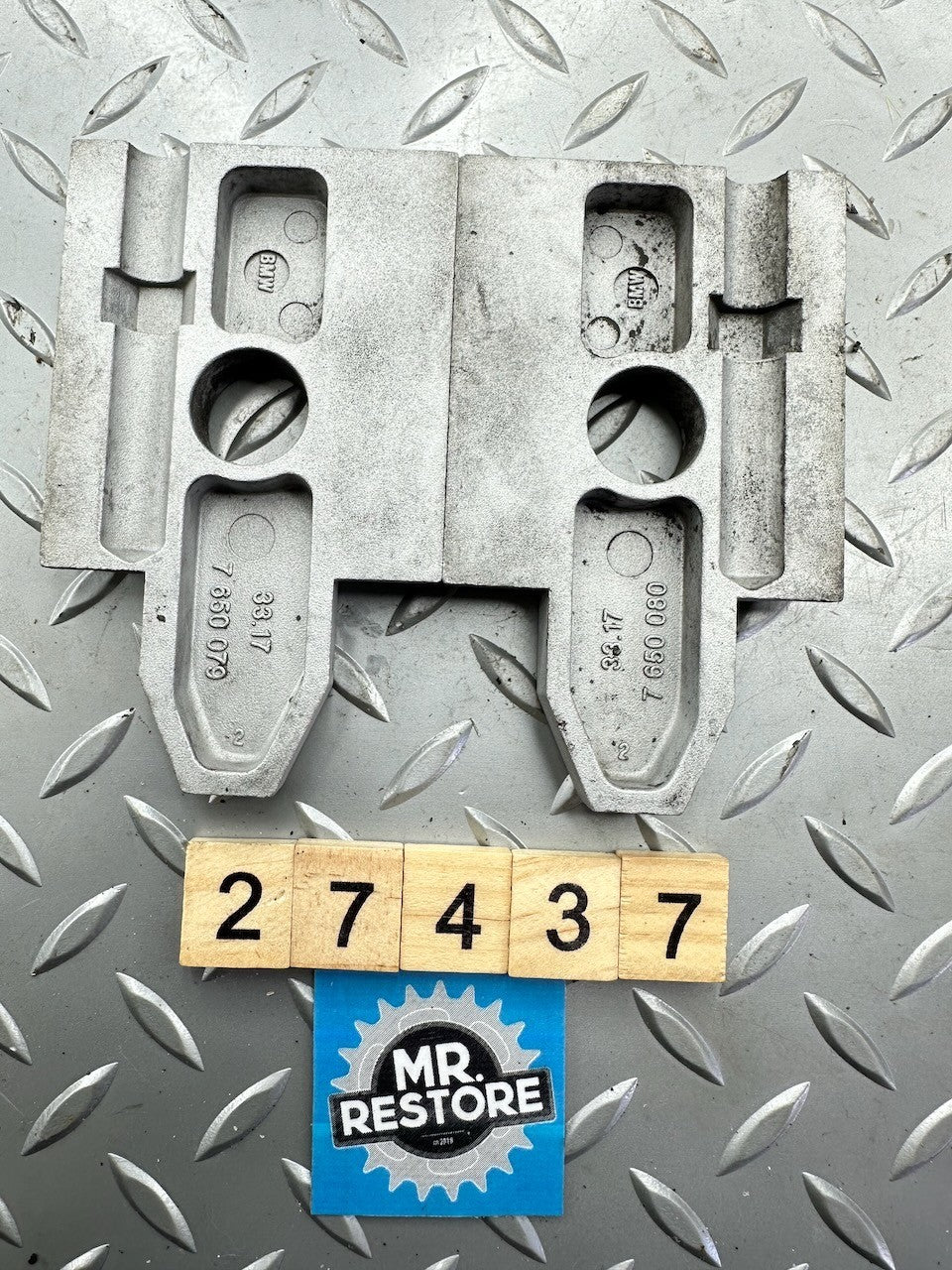 BMW F650GS '99-07' G650GS '08-15' Chain Adjuster Plates 33177650080  33177650079