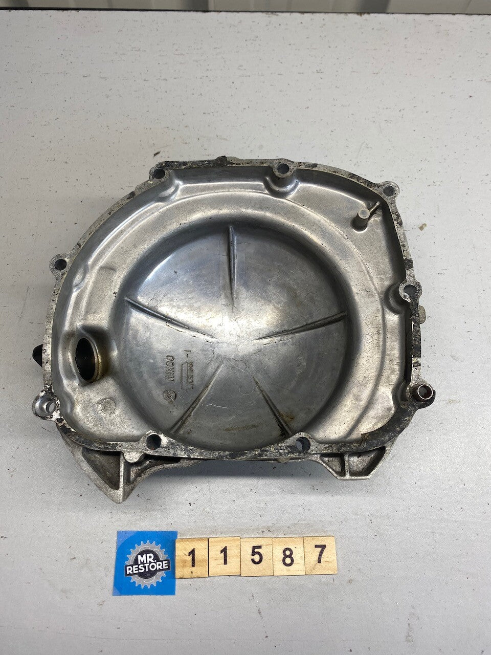 Yamaha FZR250 2KR 3HX1 Crankcase Engine Cover 2KR-15431