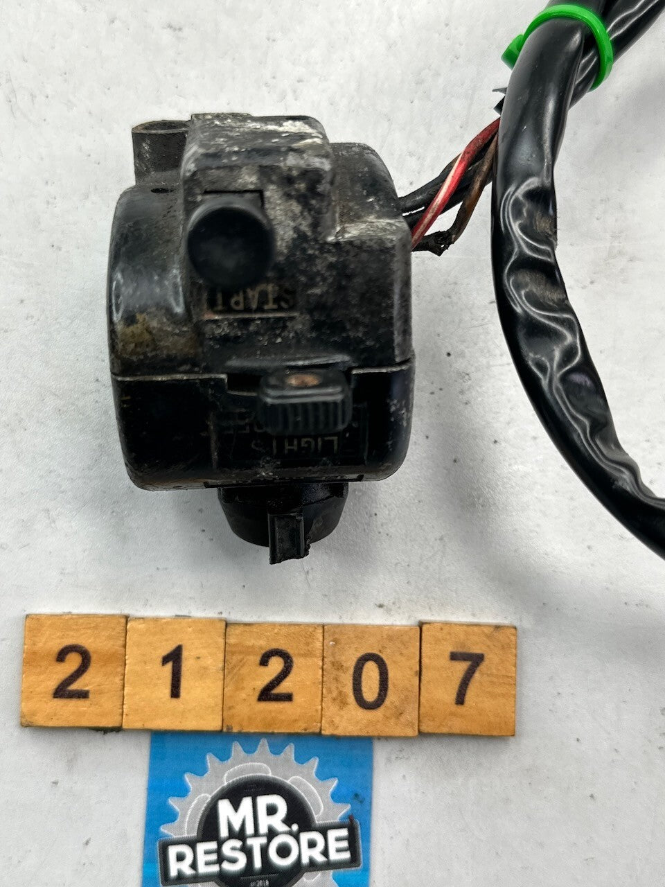 Yamaha SR250 R/H Handlebar Switch