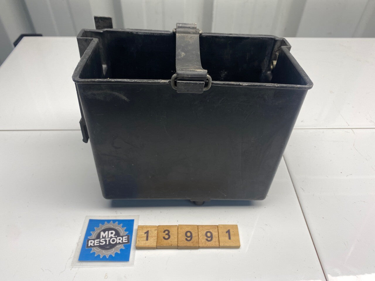 Yamaha FJ1200 1991-1993 Battery Holder Box & Strap 3XW-21245