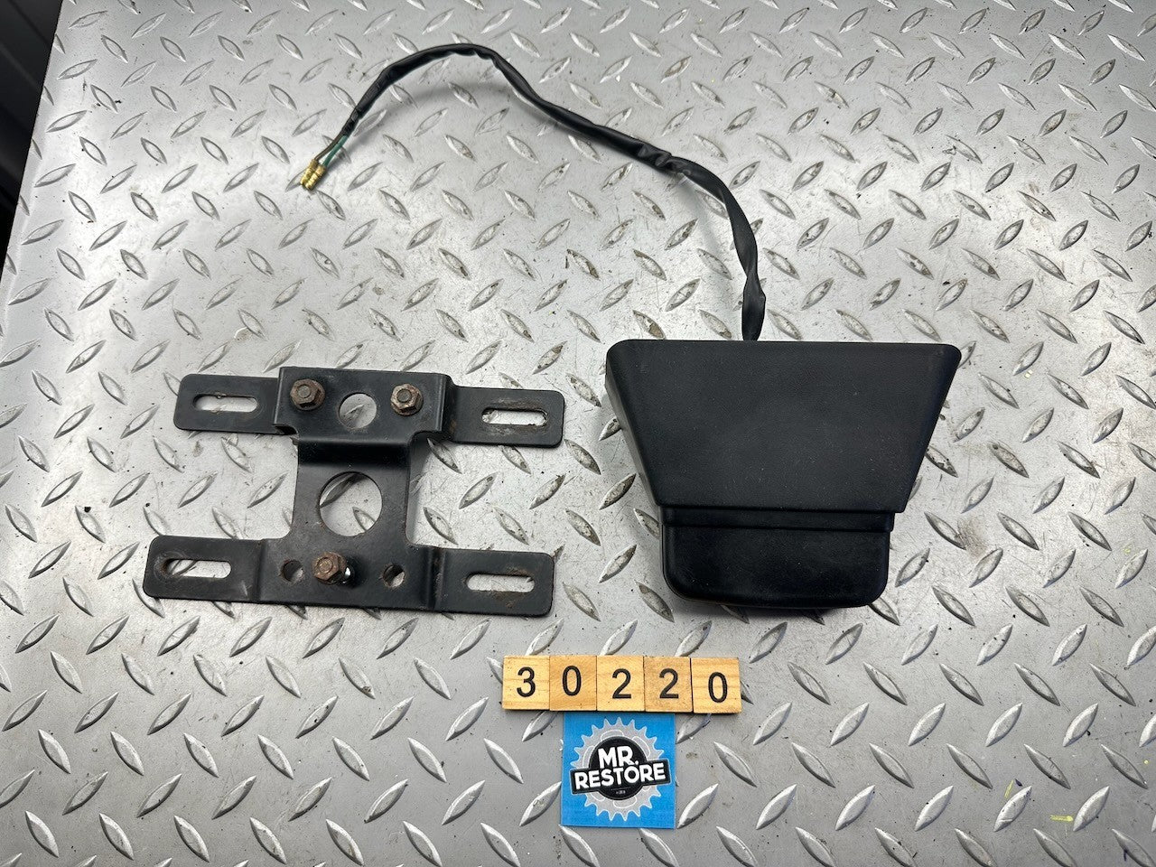 Honda CBF250 04-08 OEM License Number Rego Plate Bracket & Light 80115-KPF-850