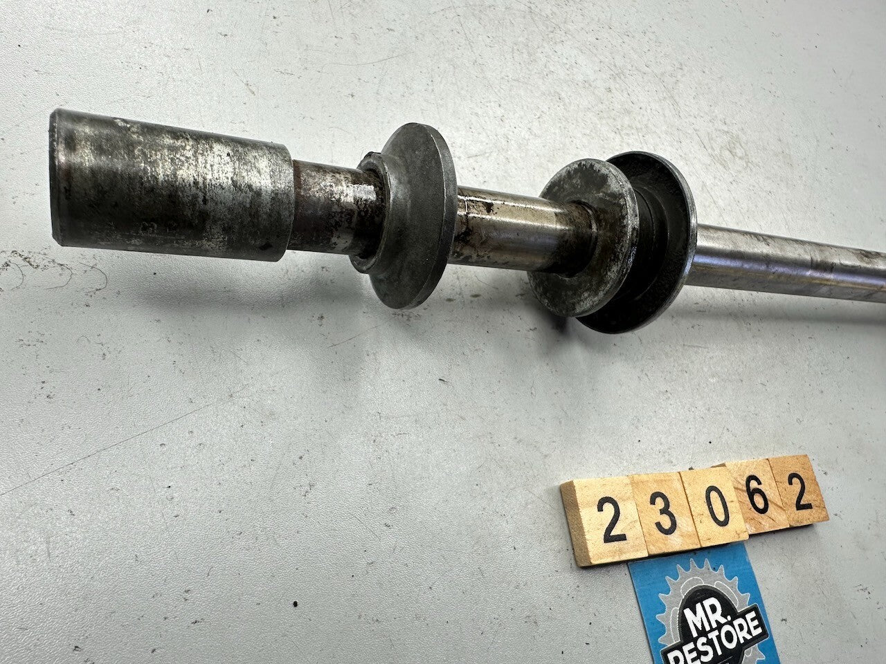 Suzuki GS650 Katana GS450 Rear Wheel Axle & Spacers 64711-34200