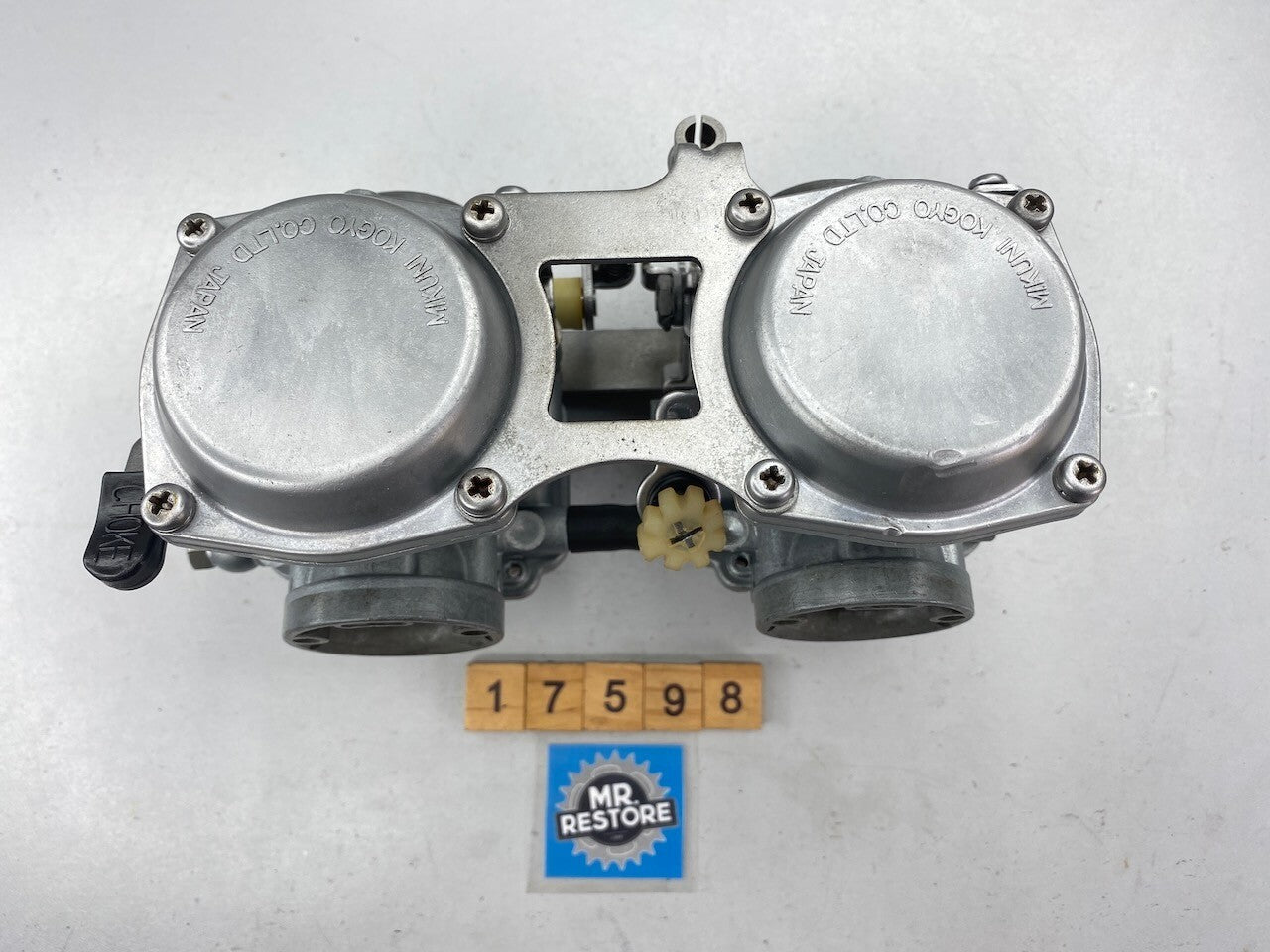 Suzuki GSX250 Pair of 32mm Mikuni OEM Carburettors - Vapour Blasted (120)