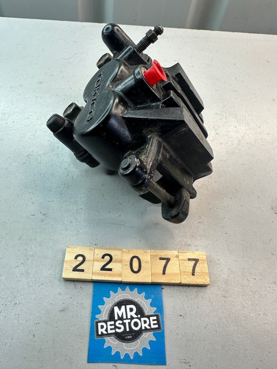 Suzuki GSF250 Bandit Front Brake Caliper 59300-33D00