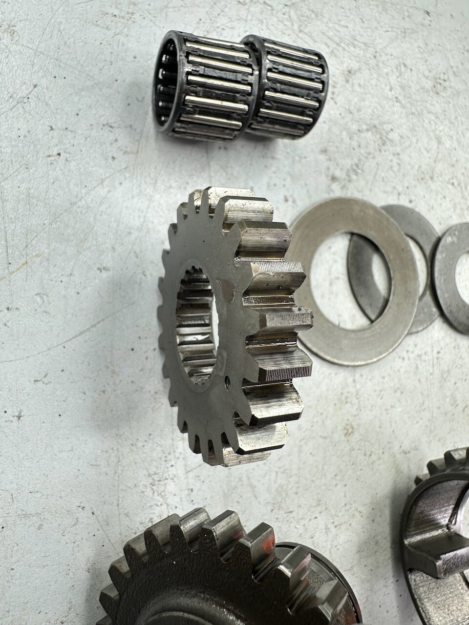 Kawasaki KZ250 W1 LTD '83' KL250 '83-84' Transmission Spur / Idler Gear / Damper