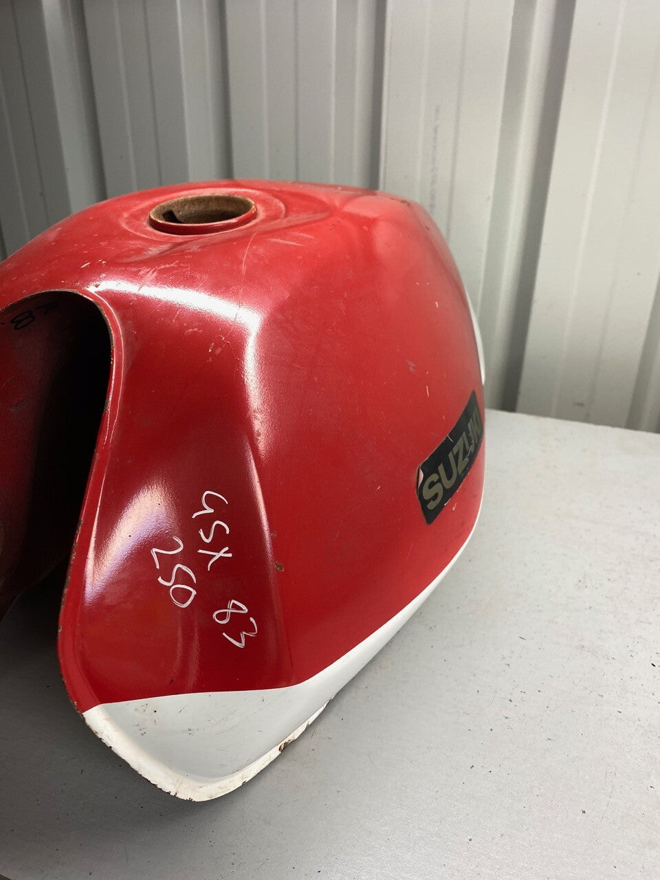 Suzuki GSX250 GSX400 Fuel Gas Tank