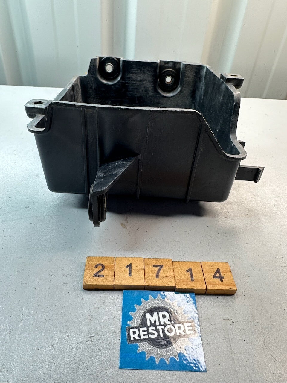Yamaha FJ600 XJ600 Battery Box & Lid 33M-21170  33M-28185