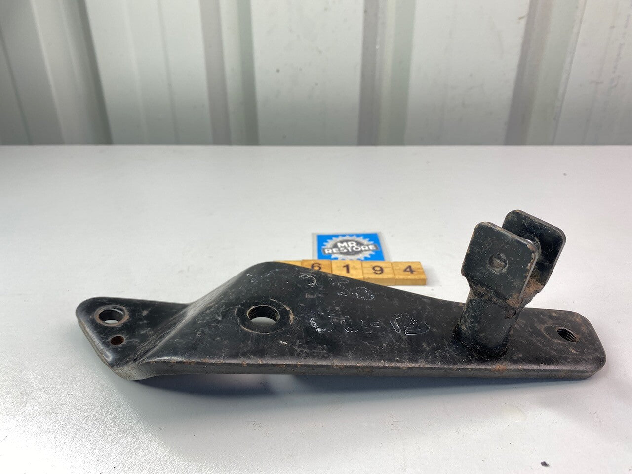 Yamaha XV250 Virago 1992-96 R/H Pillion Footrest Bracket 3DM-27440-00-33