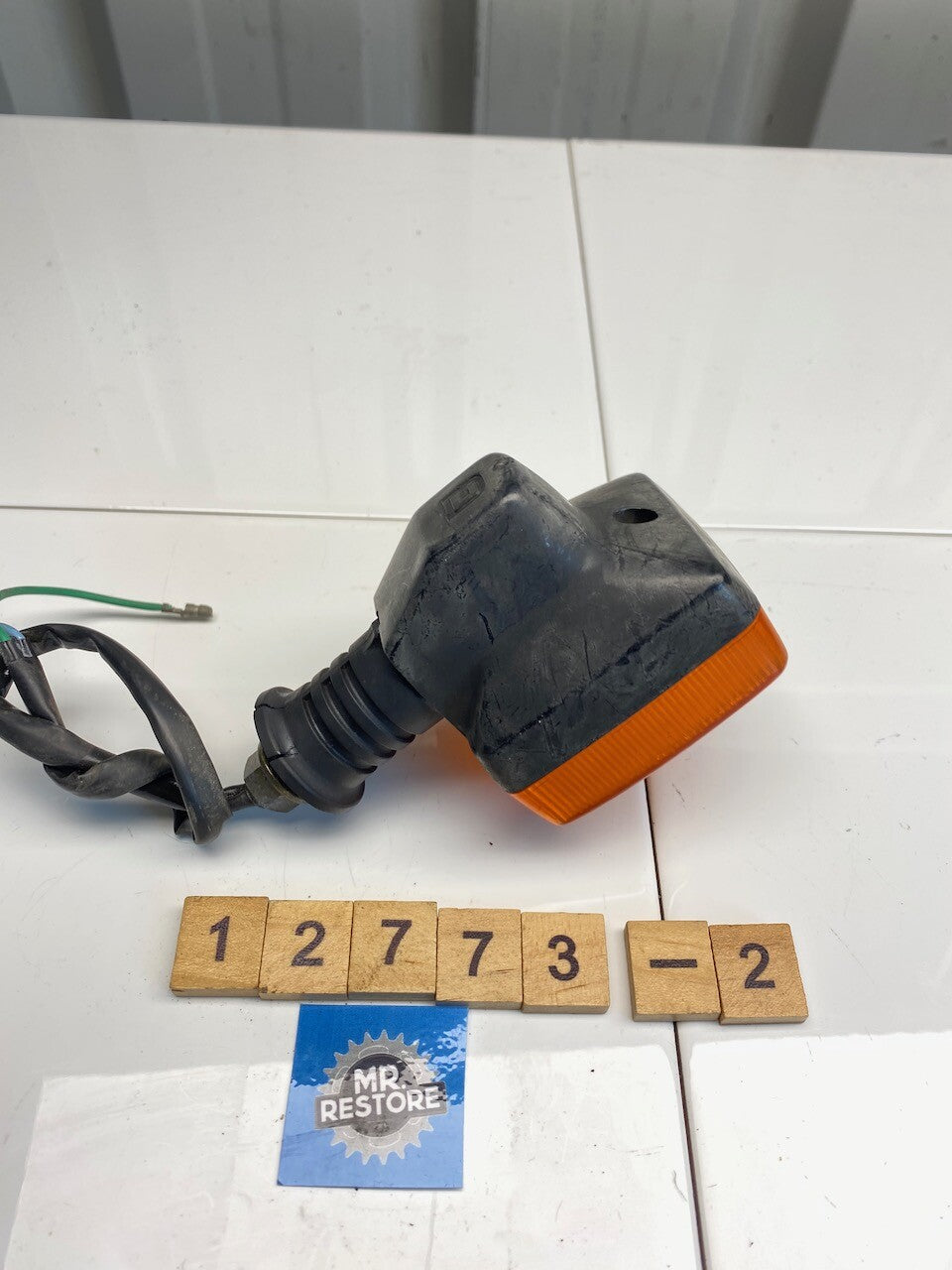 Honda Motorcycle Vintage Classic (XL XR ?) OEM indicator (tested)