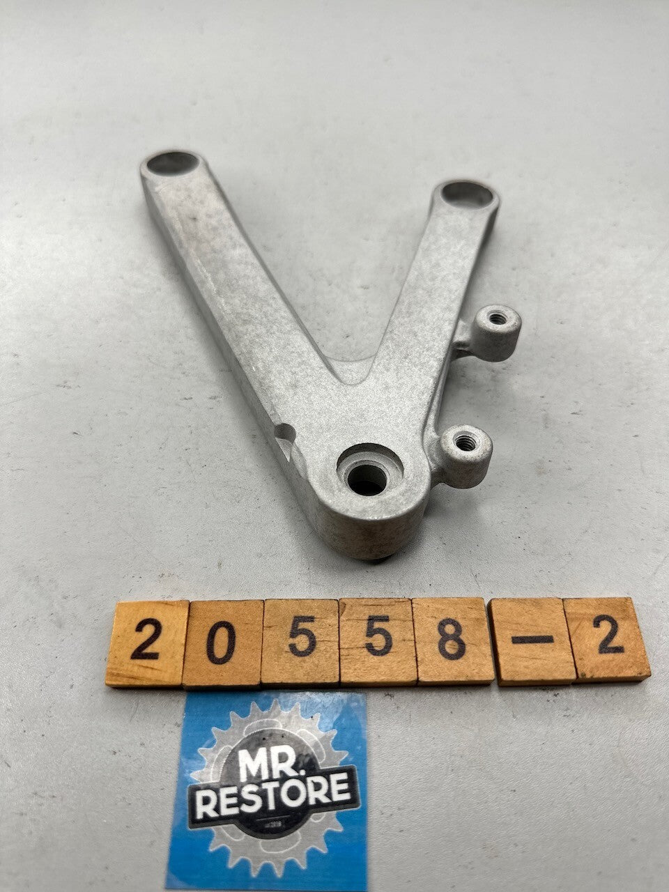 Honda CBR250RR MC22 L/H Footrest Foot Peg Bracket OEM 50700-KAZ