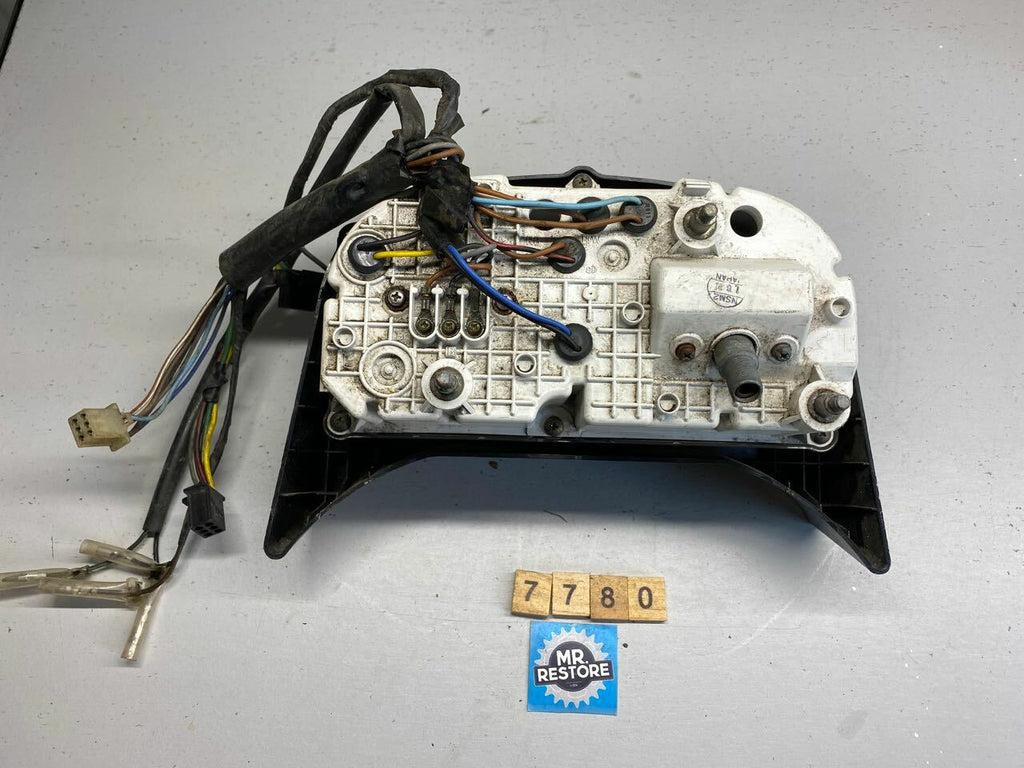 Yamaha XJ600 SECA Dashboard Speedometer Tachometer KMH Showing Zero K's