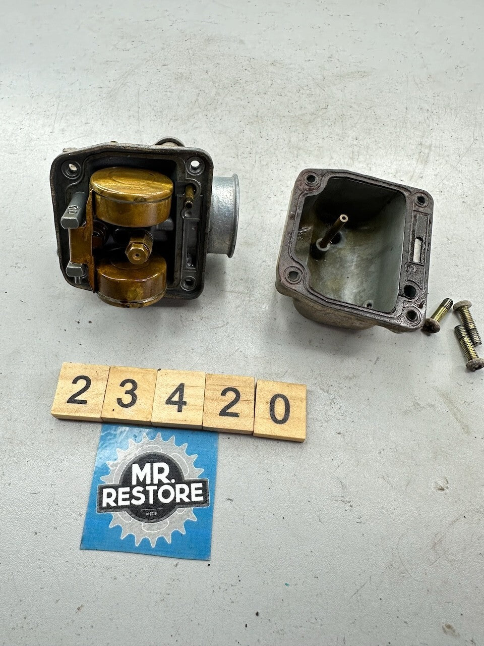 Yamaha V90 T OEM Mikuni Carburettor Carb (Fully functional)