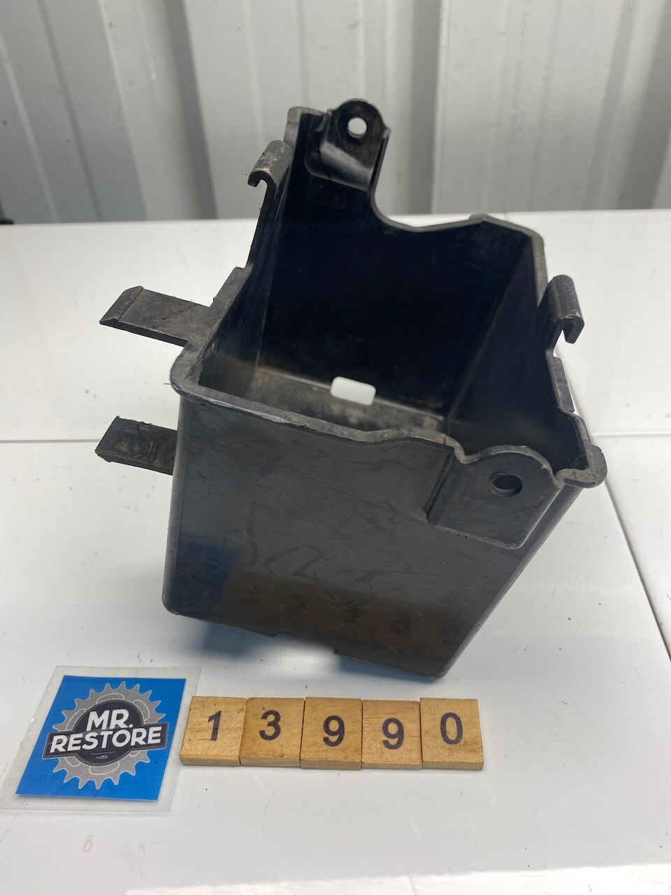 Yamaha FZR250 Battery Holder Box 1HX-2177G