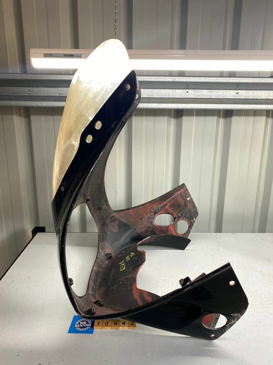 Suzuki GSXR1100 GSXR750 W Front Nose Cone Headlight Surround 94411-17E0